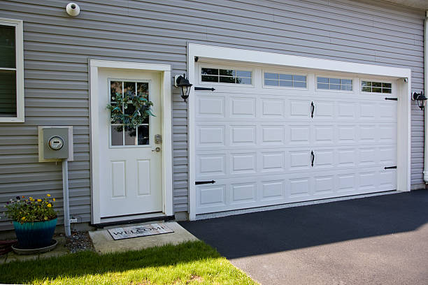 24/7 Emergency Garage Door Panel Replacement experts in Colma, CA